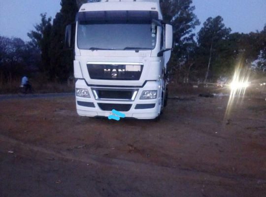 MAN TGX 26.440 truck