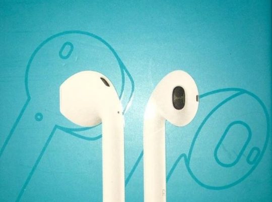 i11 True Wireless headset