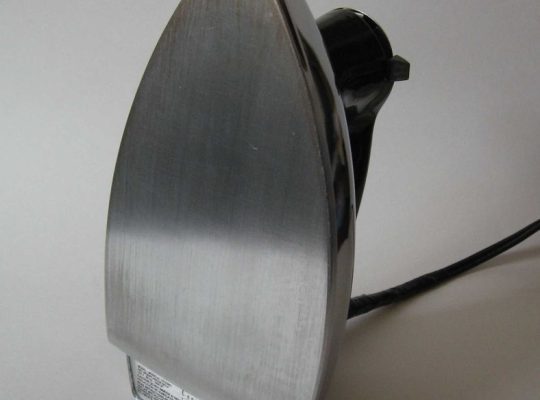 Solar Powered / AC Dry Iron