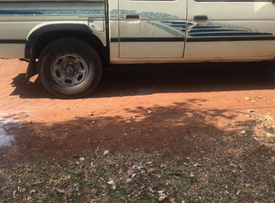 Nissan Hardbody & Mercedes ML320