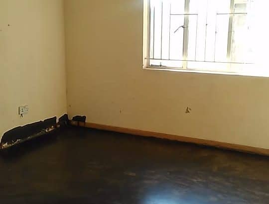Zimre Park – 2 inside rooms for rent.