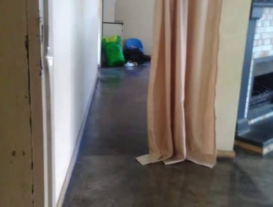 Zimre Park – 2 inside rooms for rent.