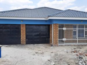 Waterfalls Mainway full house