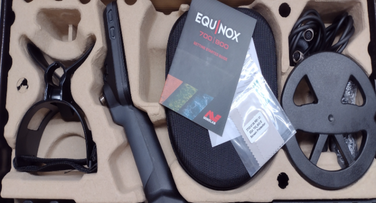 New Minelab Equinox 800 Metal Detector