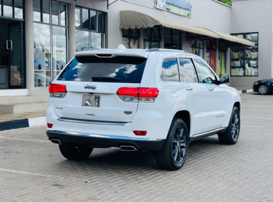 Jeep Grand Cherokee petrol