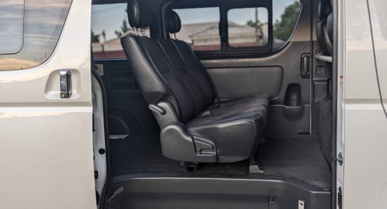 Toyota quantum super GL