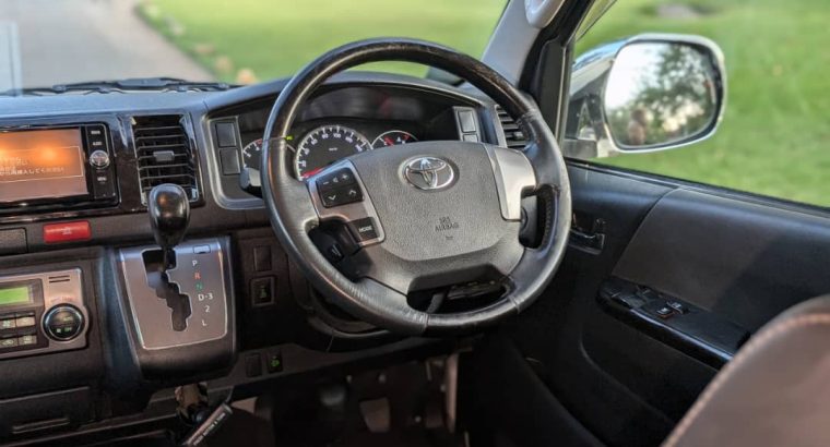 Toyota quantum super GL